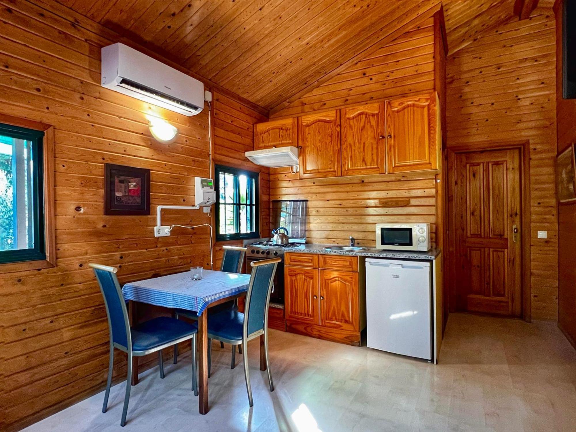 Redondo Lodges Junceira Buitenkant foto